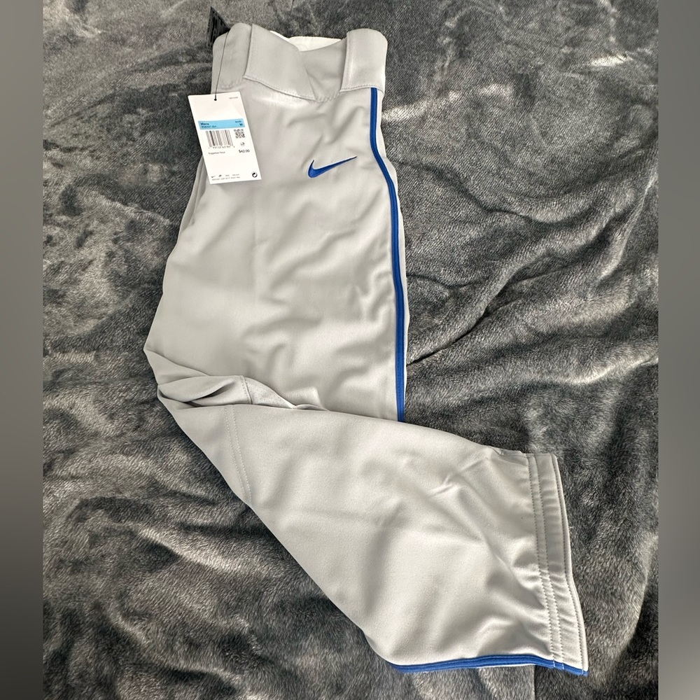 Band New Nike knicker style Baseball pants Size M.